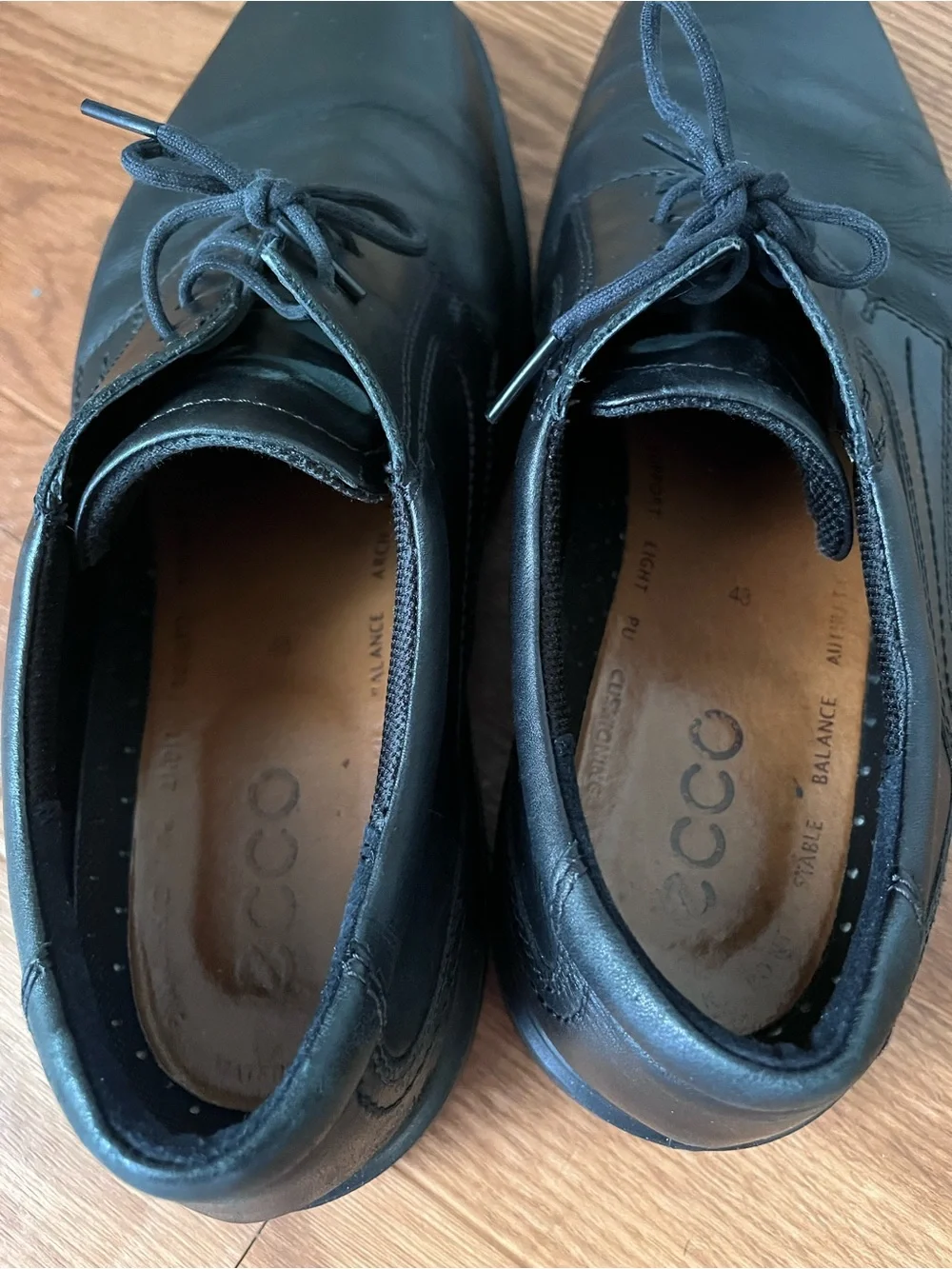 Ecco Black Leather Derby Dress Shoes
